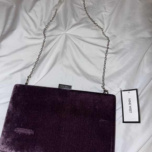 Clutch - Picture 2 of 2